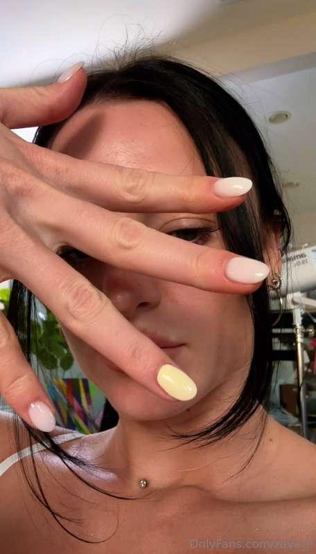 do you like my new nails?😋