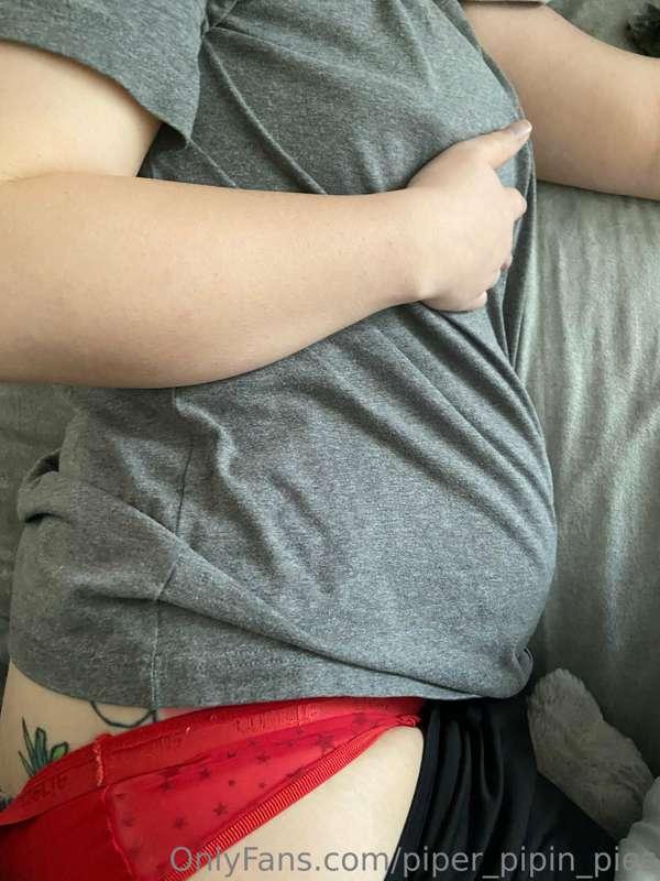 Just laying in bed anyone wanna feed me?