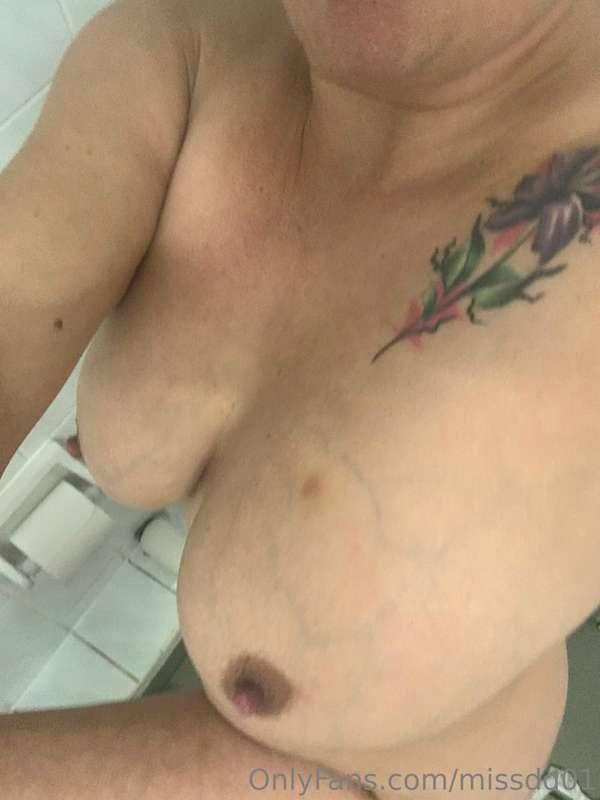 ✖️✖️✖️Just about to jump in the shower💦💦 who wants to join m..