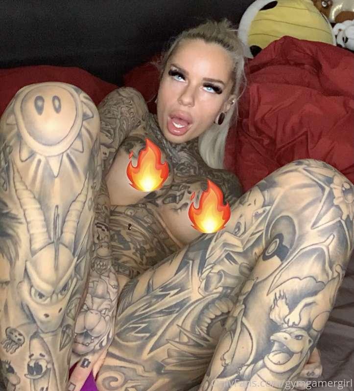 LOOK IN YOUR INBOX BABE 🔥❤️When the dick kicks 💦new hot vide..