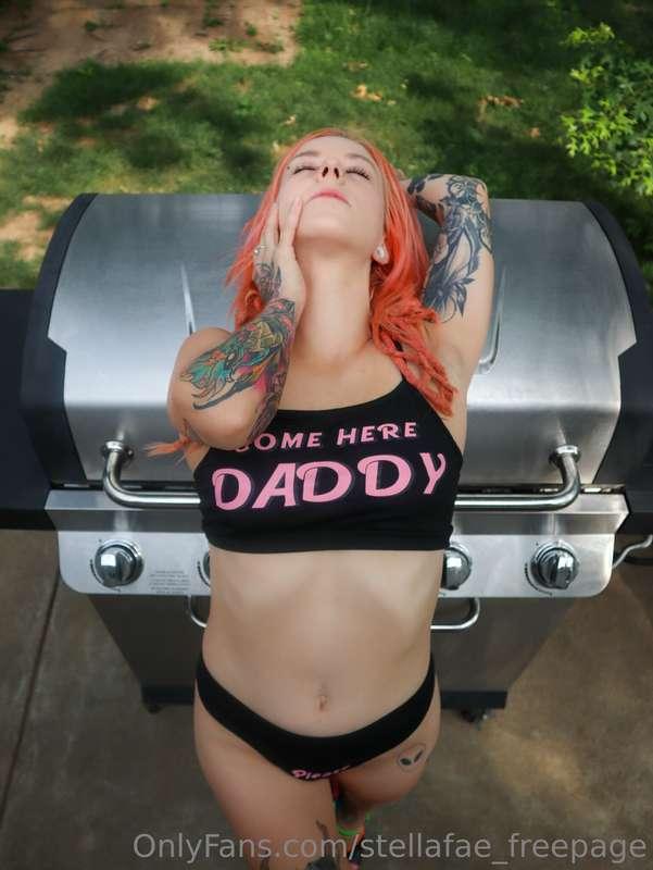 Cum here Daddy 😈

Full set on my VIP page
Onlyfans.com/stell..