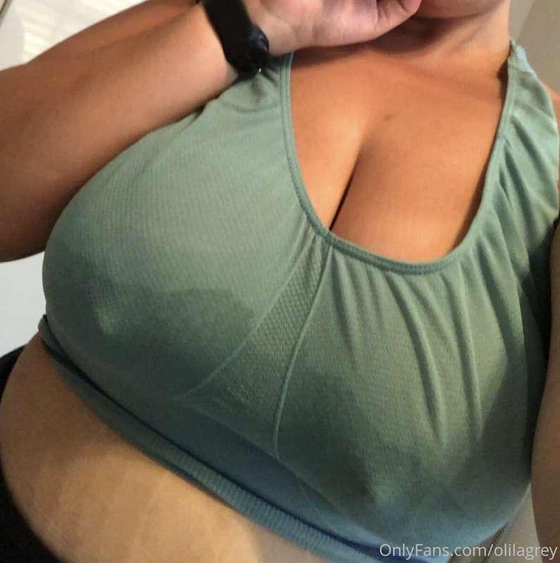 Sweaty post workout TDs for titty Tuesday 🥰😈💥💥