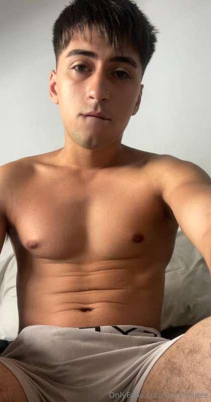 limited offer, enjoy my company in bed, while you watch my h..