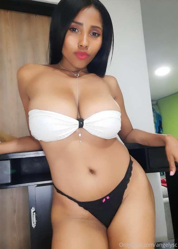 Wanna spend the night with me?💋