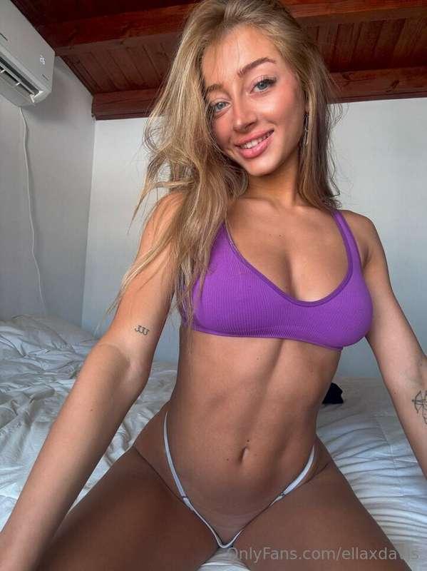 does my smile brighten up your day?? 😊