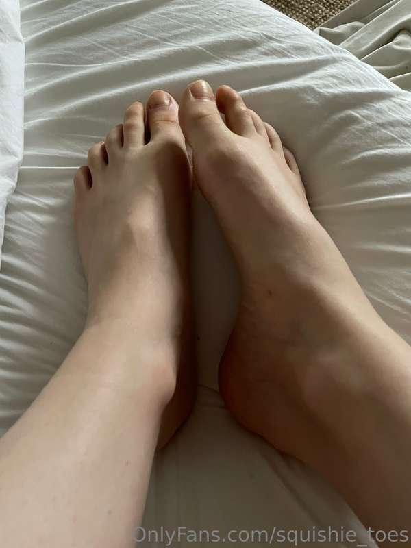 Candid morning pic, enjoy 💋