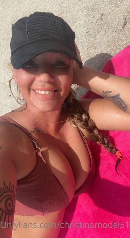 Beach was amazing first time of the summer🏖