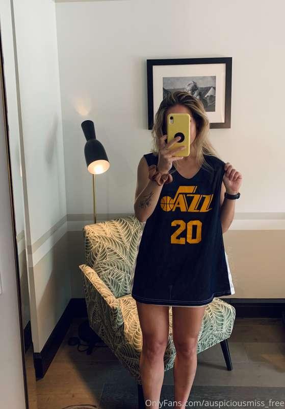 Happy graphic tee Tuesday from your favorite stressed jazz f..