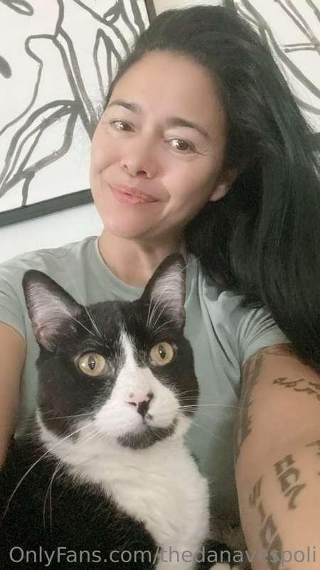 Good morning from me and Spot ☕️