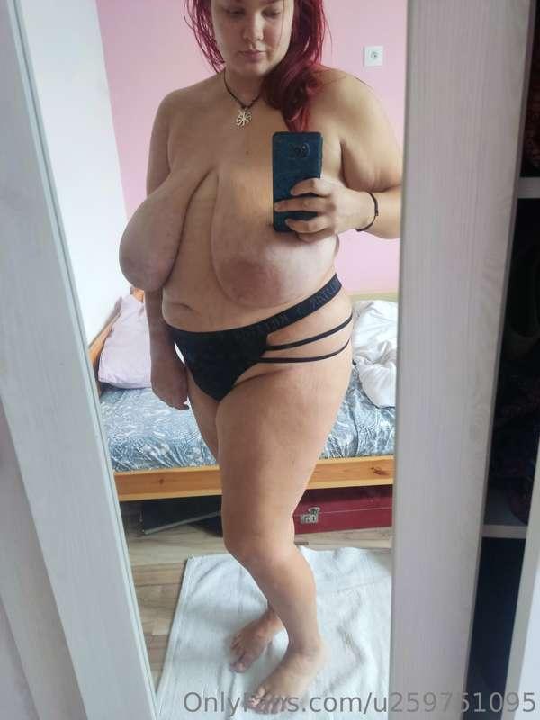 🖤❤️🖤