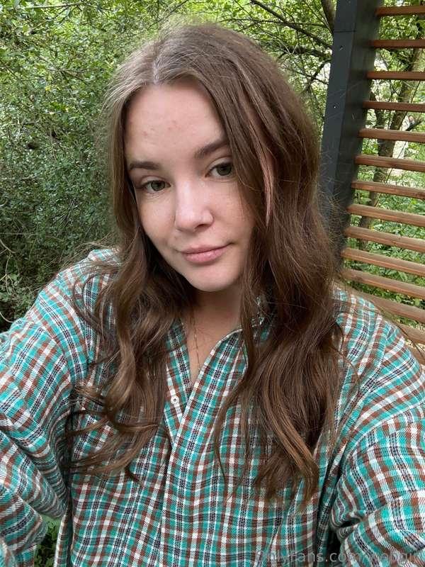 swipe to unbutton shirt 😉
