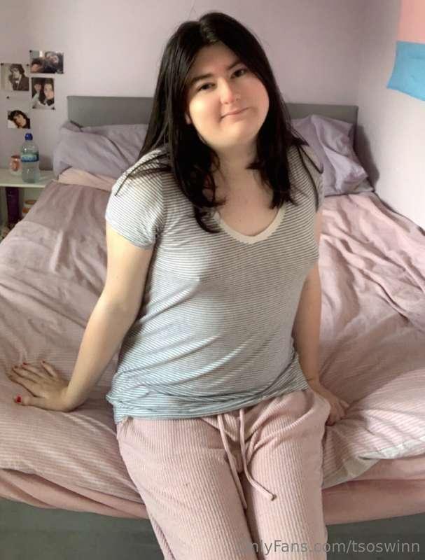 such an innocent girl, who defos has a naughty side 😉