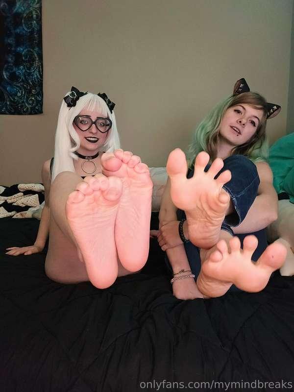 Left or right? @nami3neko