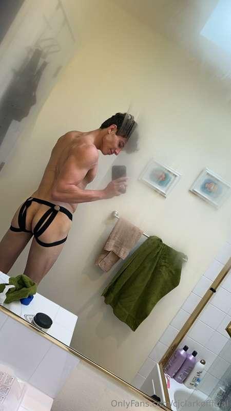 Do you like my ass in these undies🙃