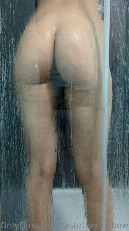 Theres nothing like fucking in the shower 💦😈