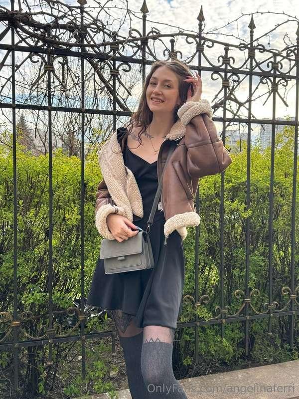 I dress like spring… but my thoughts are pure October 🐺🖤 Wan..