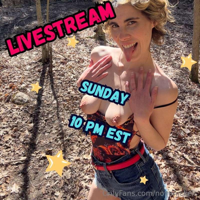 I'm playing with my ass LIVE tonight!! 💦 Only 4 hours until ..