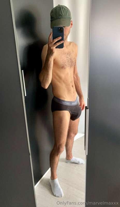 Heavy bulge … need some help 🍆💦