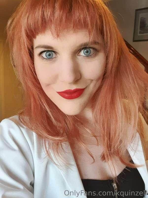 A selection of selfies from my last photoshoot of the year -..