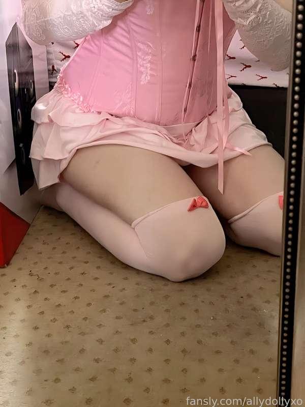 allydollyxo image #1