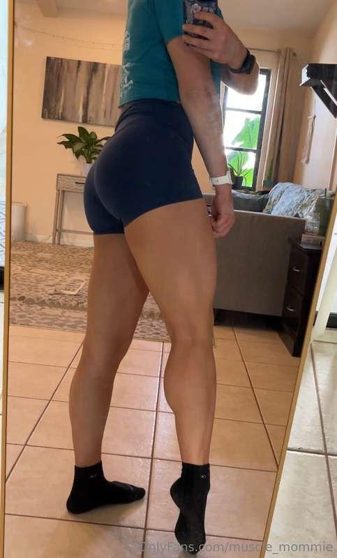 Post gym…Any leg/calf lovers here ? ❤️ Side note: working on..