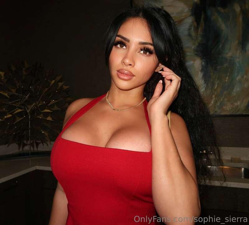 Obsessed with my new tiddies they make all my dresses look c..