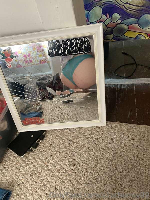 I broke my mirror 😭

Purchase me one in my Amazon wishlist