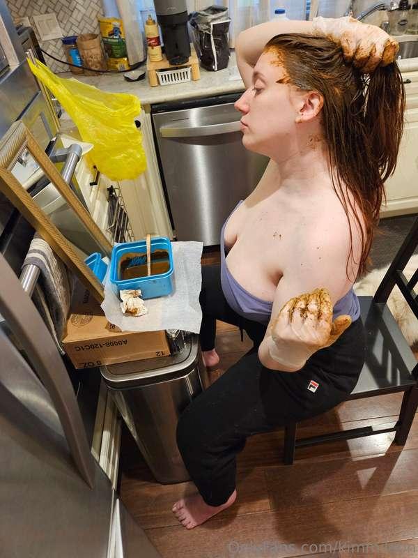 Time to touch up these roots!! I use henna, so when you mix ..