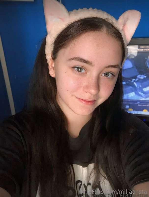 FREE SUBSCRIPTION 😍@leraloveme Slutty cutie @leraloveme love..