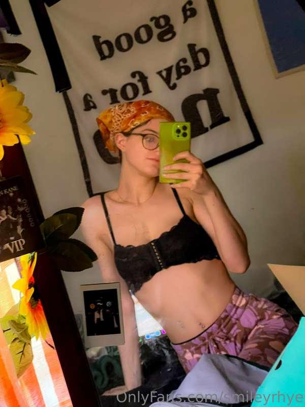 smileyrhye image #4