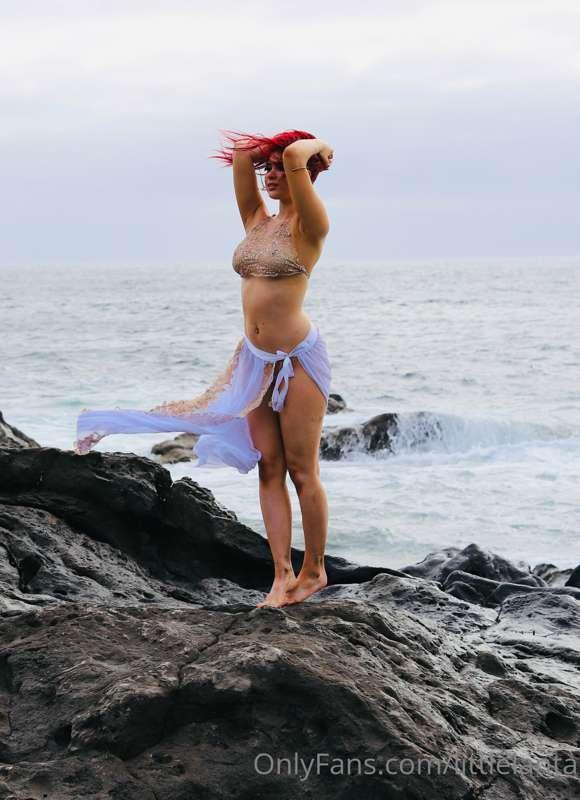 🌊🧜🏼‍♀️🌊