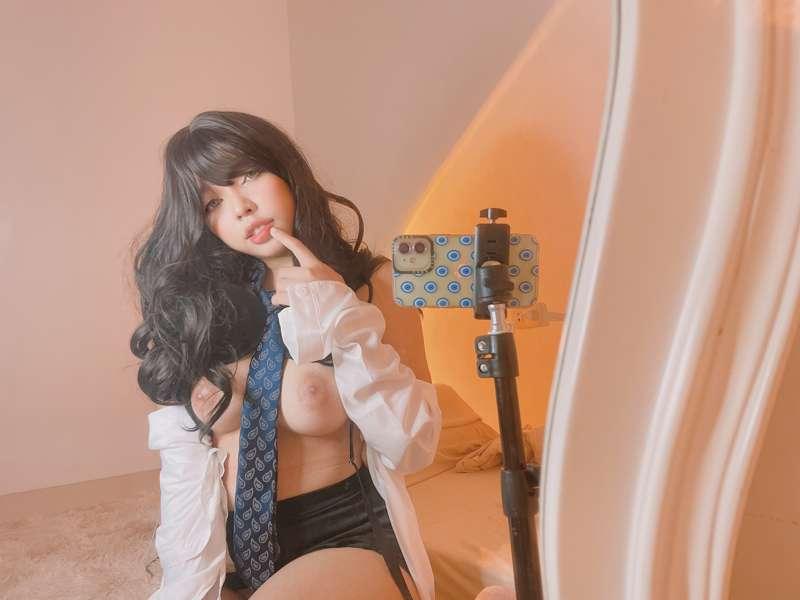 do i look cute senpai? 