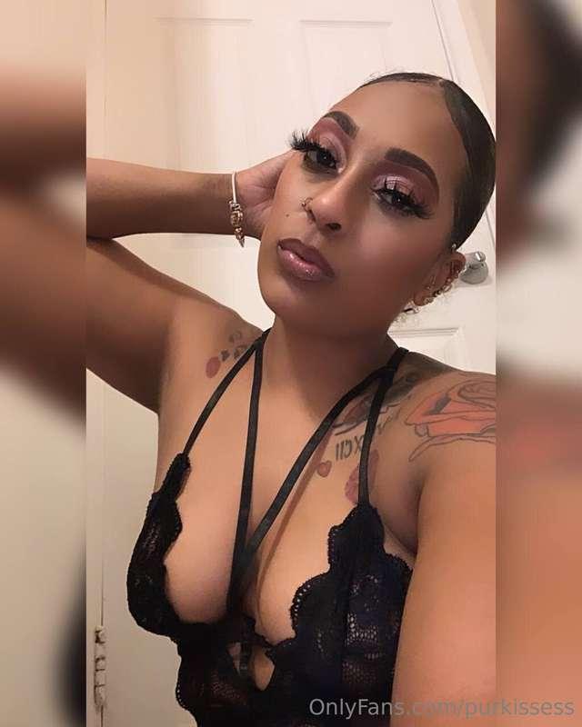 Blow me a kiss 💋 