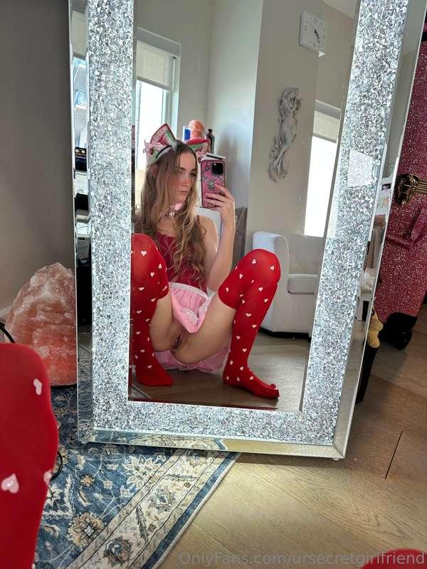 ursecretgirlfriend image #1