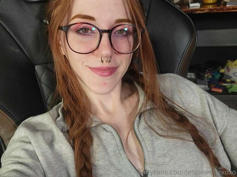I filmed a p0rn0 last night. I will probably upload it at th..