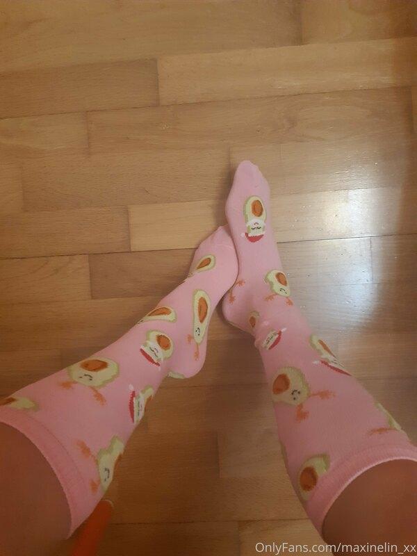 Should I take them off for you? ?
Accepting tips ?