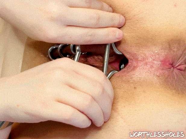 worthlessholes image #3