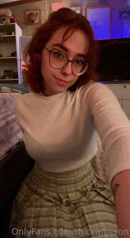 i’m such a slut for skirts i love them so much