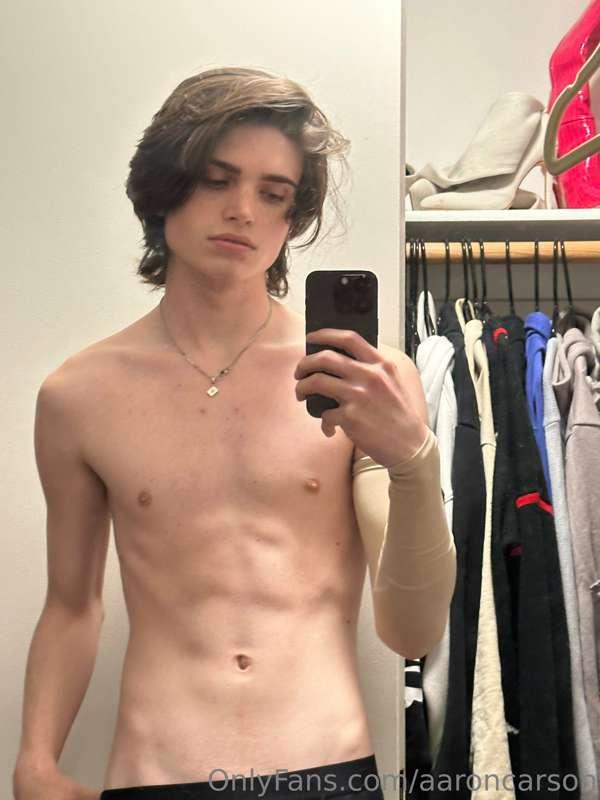 Tip me higher than $10+  and I’ll send you the naked version..