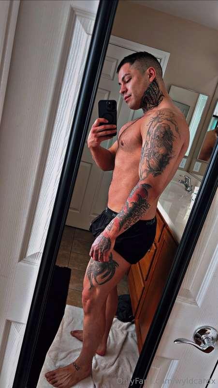 Swipe over to take the boxers off 😜