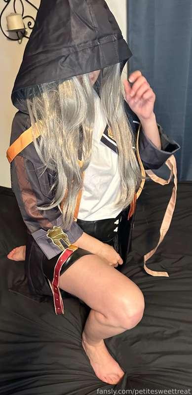 Stelle from Honkai Star Rail is here to have some fun now 😛❤️💋🗑️

#honkai #starrail #star #rail #stelle #cosplay #thighjob #thigh #job #thighs #handjob