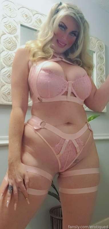 erotiqued image #3