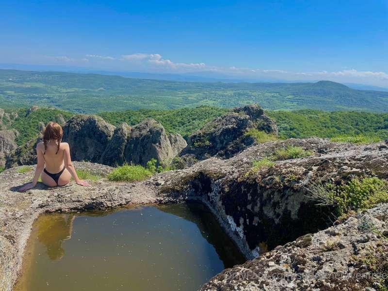 Only u and me on the top of this world ⛰
