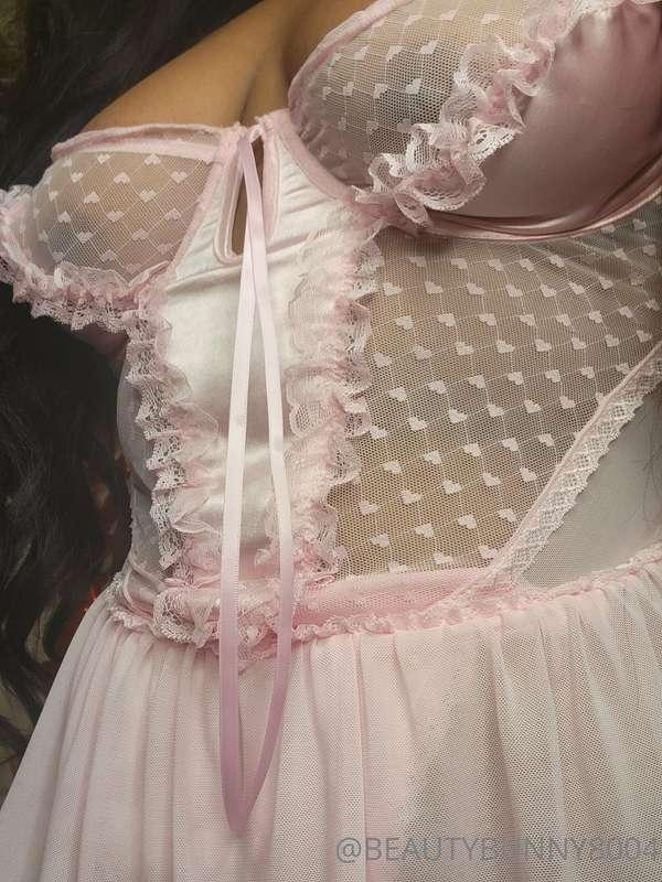 PURRTY N PINK  Purring For your love & affection  Wanna play..