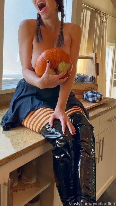 goodlordlori image #2