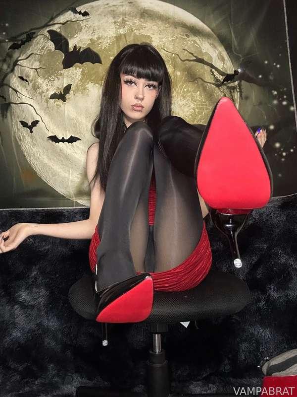 madamzombodomme image #2