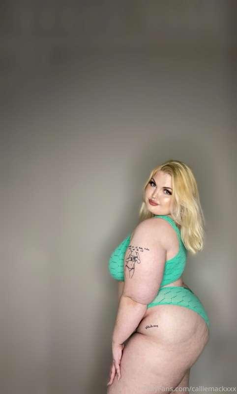 happy st Patrick’s day, everyone!!!! Do you like my new gree..