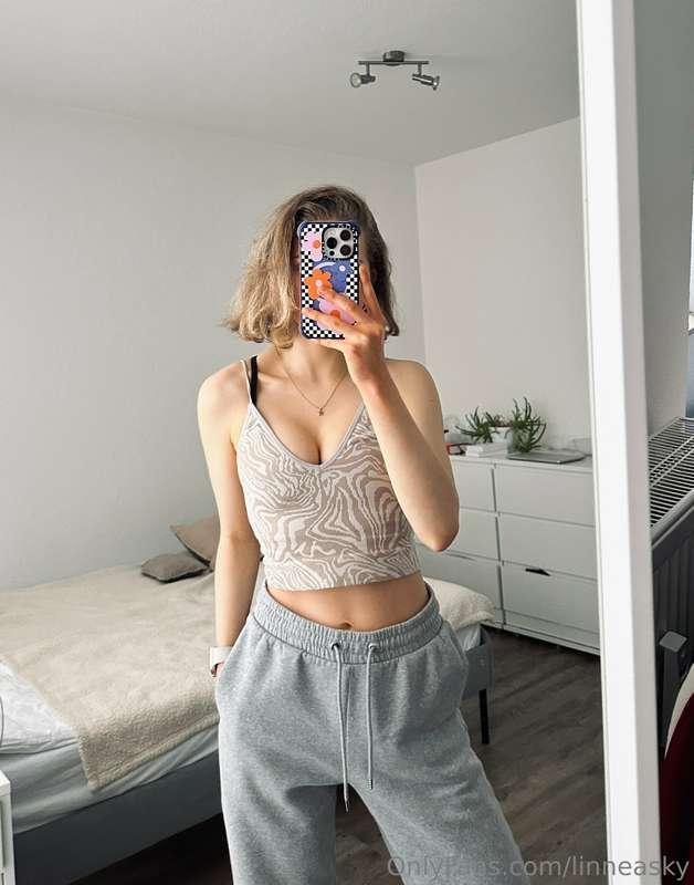 good morning 🤍 hab dir gerade etwas privat geschickt 😏😈