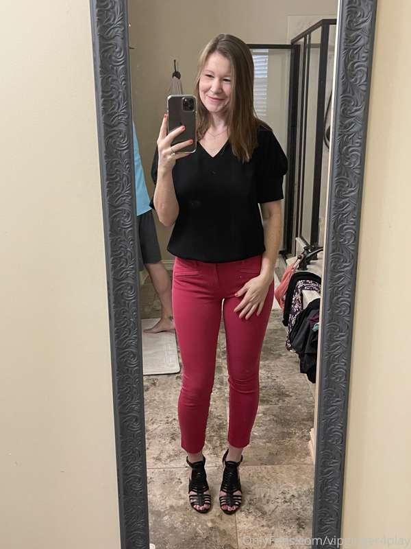 Is this business casual enough for a business dinner tonight..
