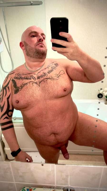 Skin back ready for your sniffing and licking pleasure 😈😜🍆